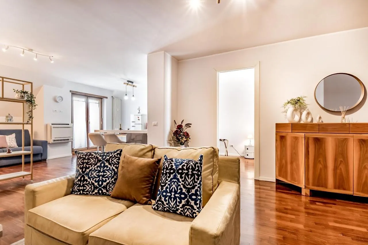 Bbhome Penthouse Bright And Elegant Metro Conca D'Oro Rome