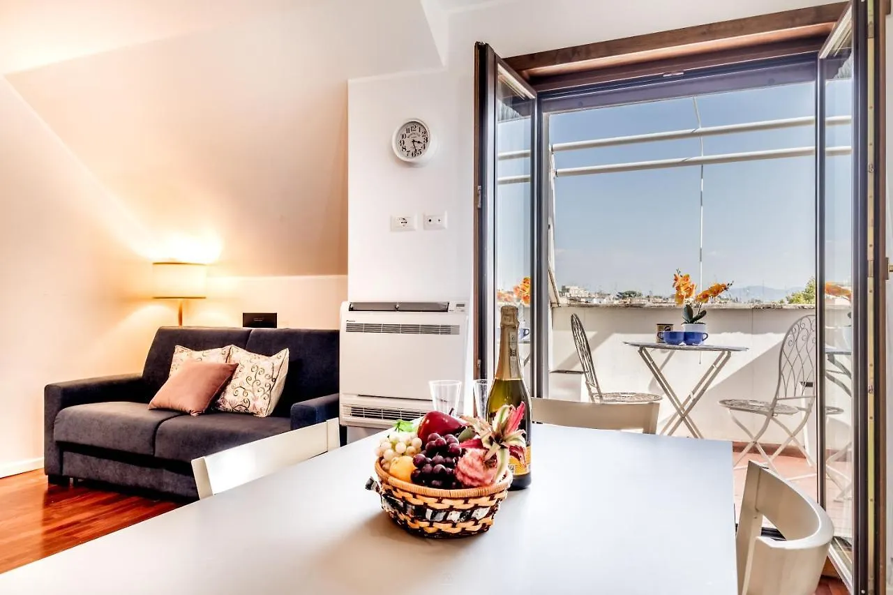 Bbhome Penthouse Bright And Elegant Metro Conca D'Oro Rome 0*,