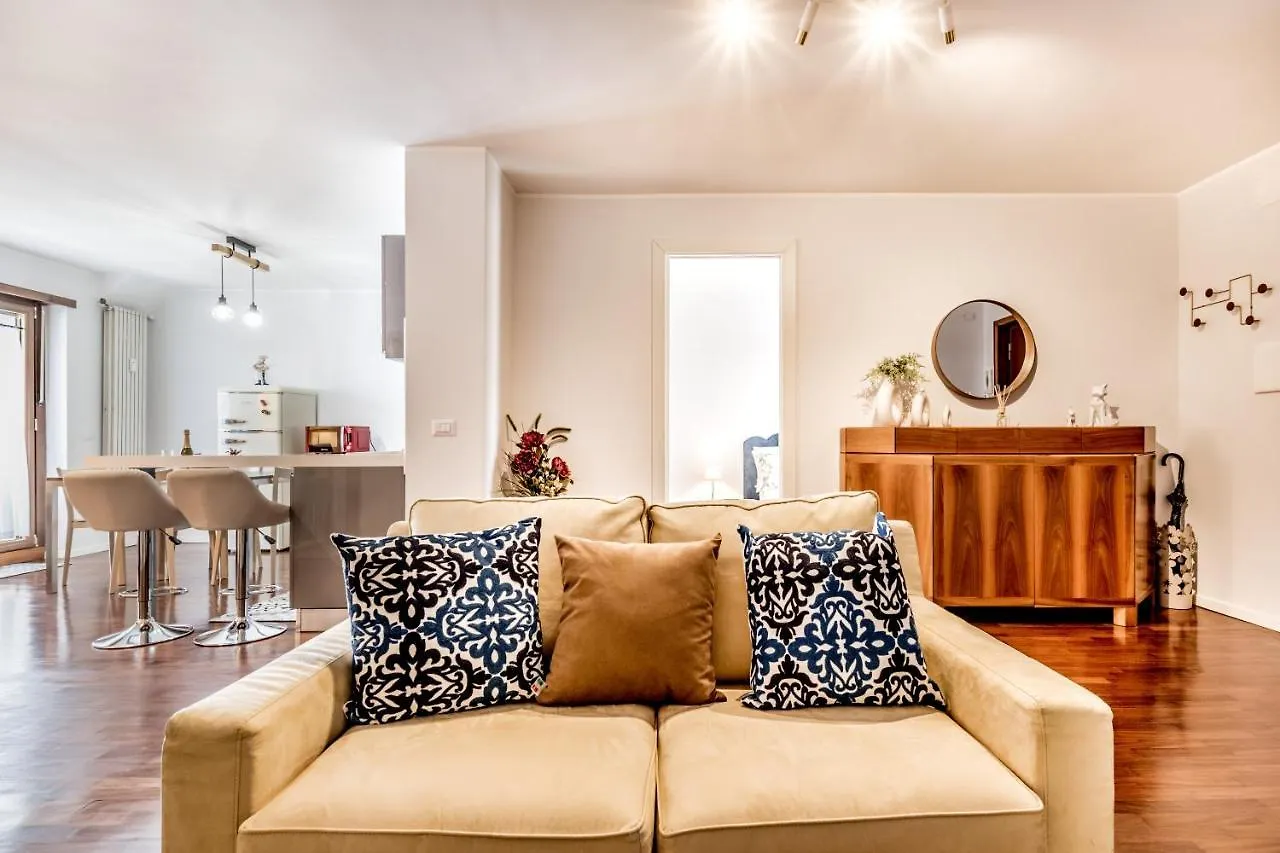 Bbhome Penthouse Bright And Elegant Metro Conca D'Oro Rom Lägenhet